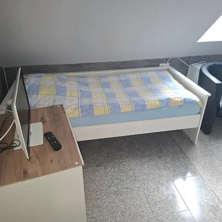 Apartman No 6 Fuer Radtouristen Und Geschaeftsreisende Mit Eigenem Bad Im Dg Rhede