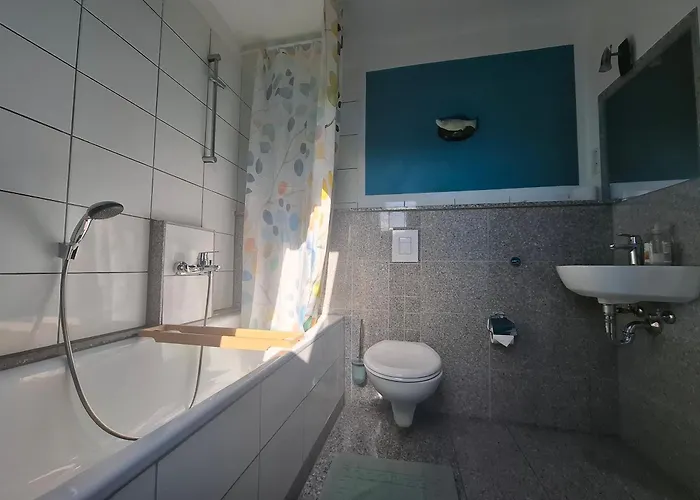 No 6 Fuer Radtouristen Und Geschaeftsreisende Mit Eigenem Bad Im Dg Apartman Rhede