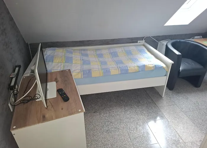 Apartamento Apartment No 6 für Radtouristen und Geschäftsreisende mit eigenem Bad im Dachgeschoss Rhede (North Rhine-Westphalia)