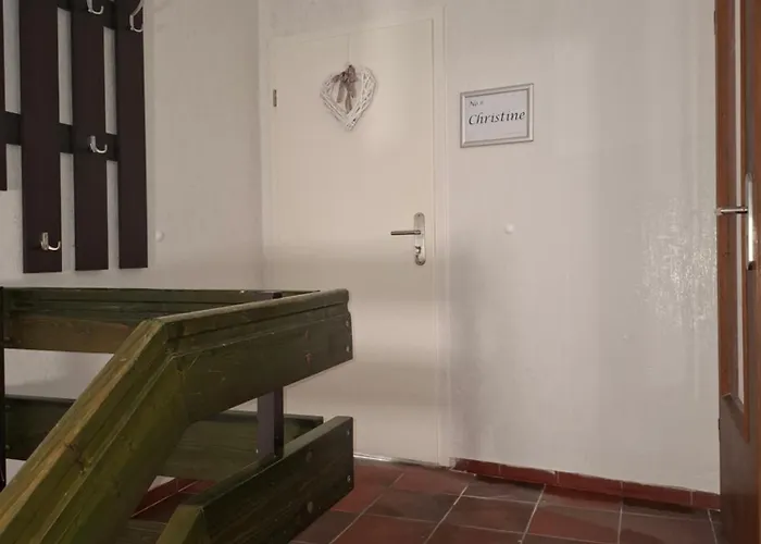 Apartment No 6 für Radtouristen und Geschäftsreisende mit eigenem Bad im Dachgeschoss Apartamento